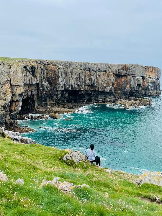 Gordy Hall -Sea Facing Welsh Cottage With Stunning Views เพนไดน์ ภายนอก รูปภาพ