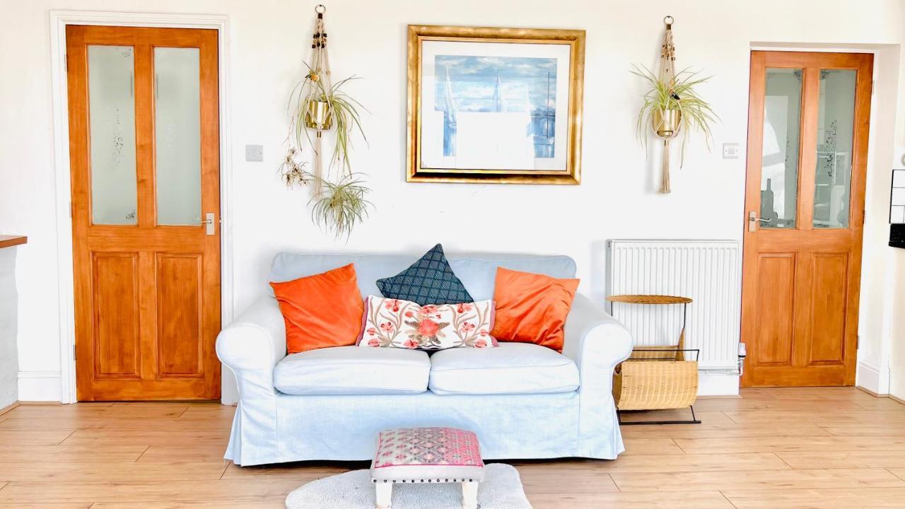 Gordy Hall -Sea Facing Welsh Cottage With Stunning Views เพนไดน์ ภายนอก รูปภาพ